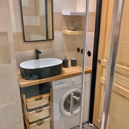 Апартаменты Tzarewitch Studio 10min Promenade & Gare