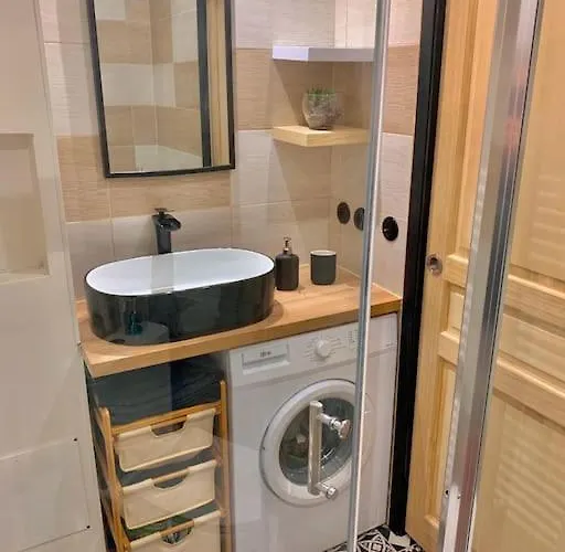 Apartment Tzarewitch Studio 10min Promenade & Gare